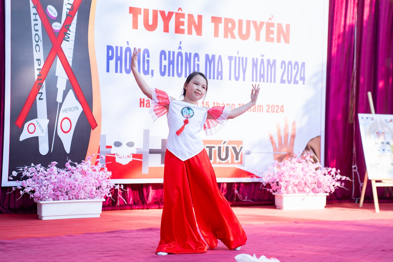https://thcshaiyen.edu.vn/wp-content/uploads/2024/11/DSC04469.jpg
