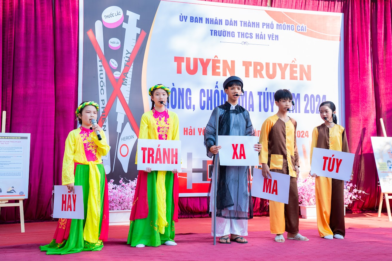 https://thcshaiyen.edu.vn/wp-content/uploads/2024/11/DSC04469.jpg