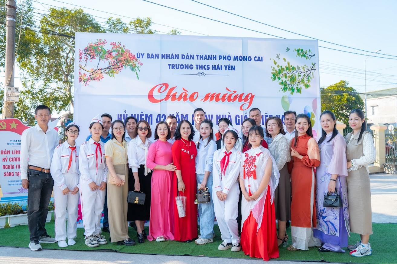 CHÀO MỪNG NGÀY NHÀ GIÁO VIỆT NAM 20/11/1982- 20/11/2024 10 https://thcshaiyen.edu.vn/wp-content/uploads/2024/11/DSC05510.jpg