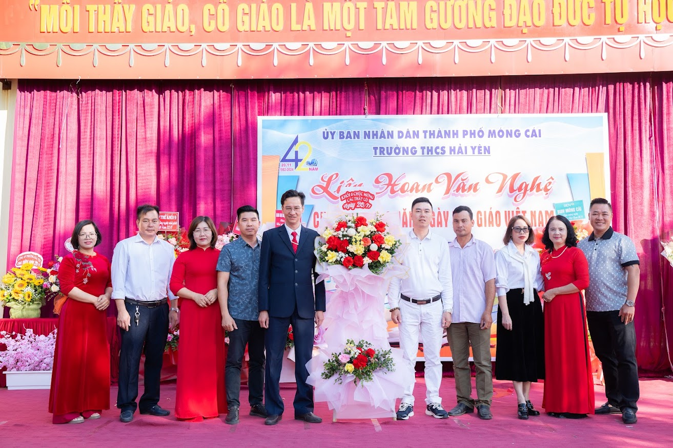 CHÀO MỪNG NGÀY NHÀ GIÁO VIỆT NAM 20/11/1982- 20/11/2024 20 https://thcshaiyen.edu.vn/wp-content/uploads/2024/11/DSC05510.jpg