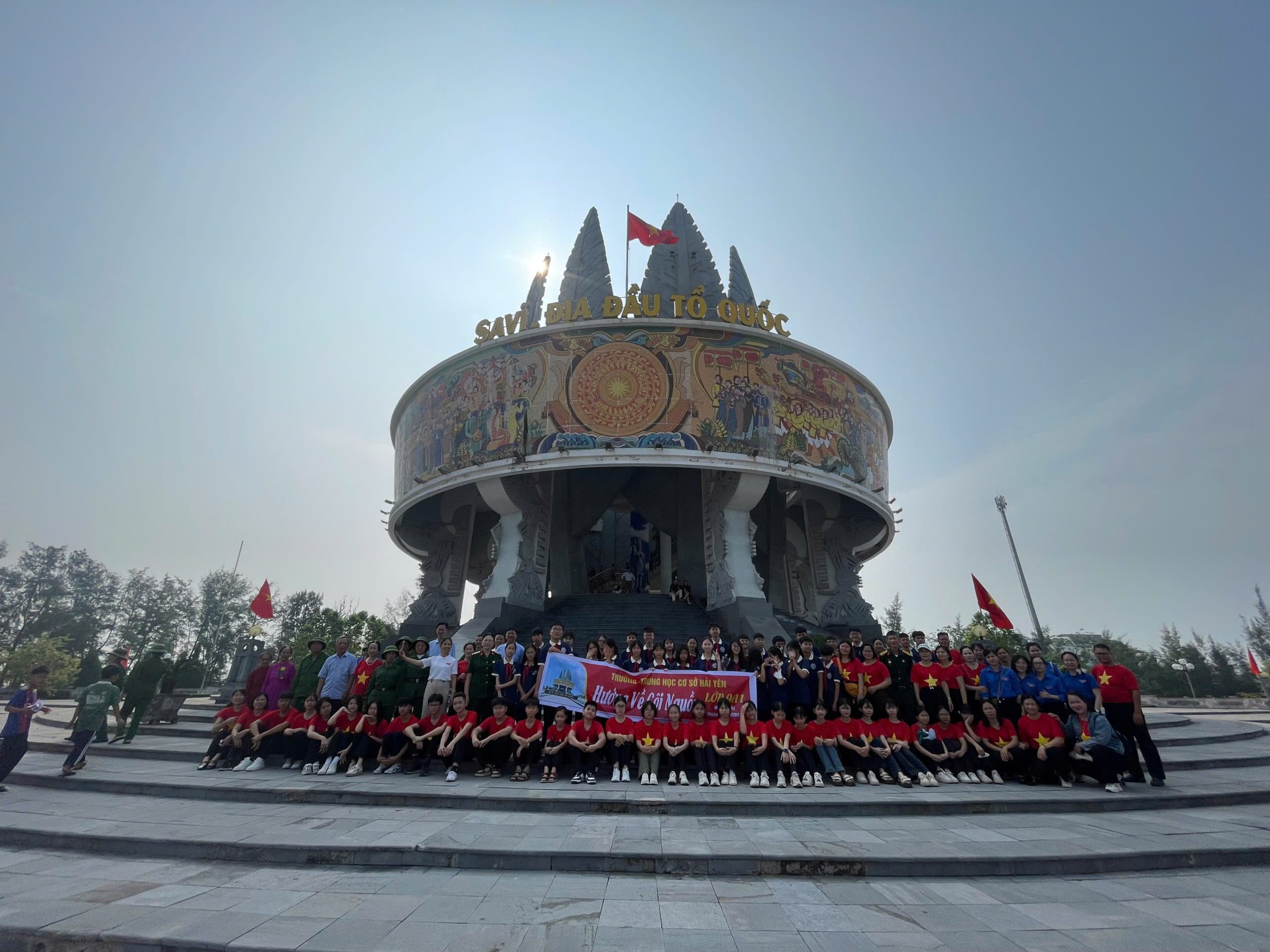 Trường THCS Hải Yên tổ chức hoạt động trải nghiệm cho học sinh. 13 https://thcshaiyen.edu.vn/wp-content/uploads/2024/11/z6040329574559_8be524887ec76cf0548086d6eb795bc3-scaled.jpg