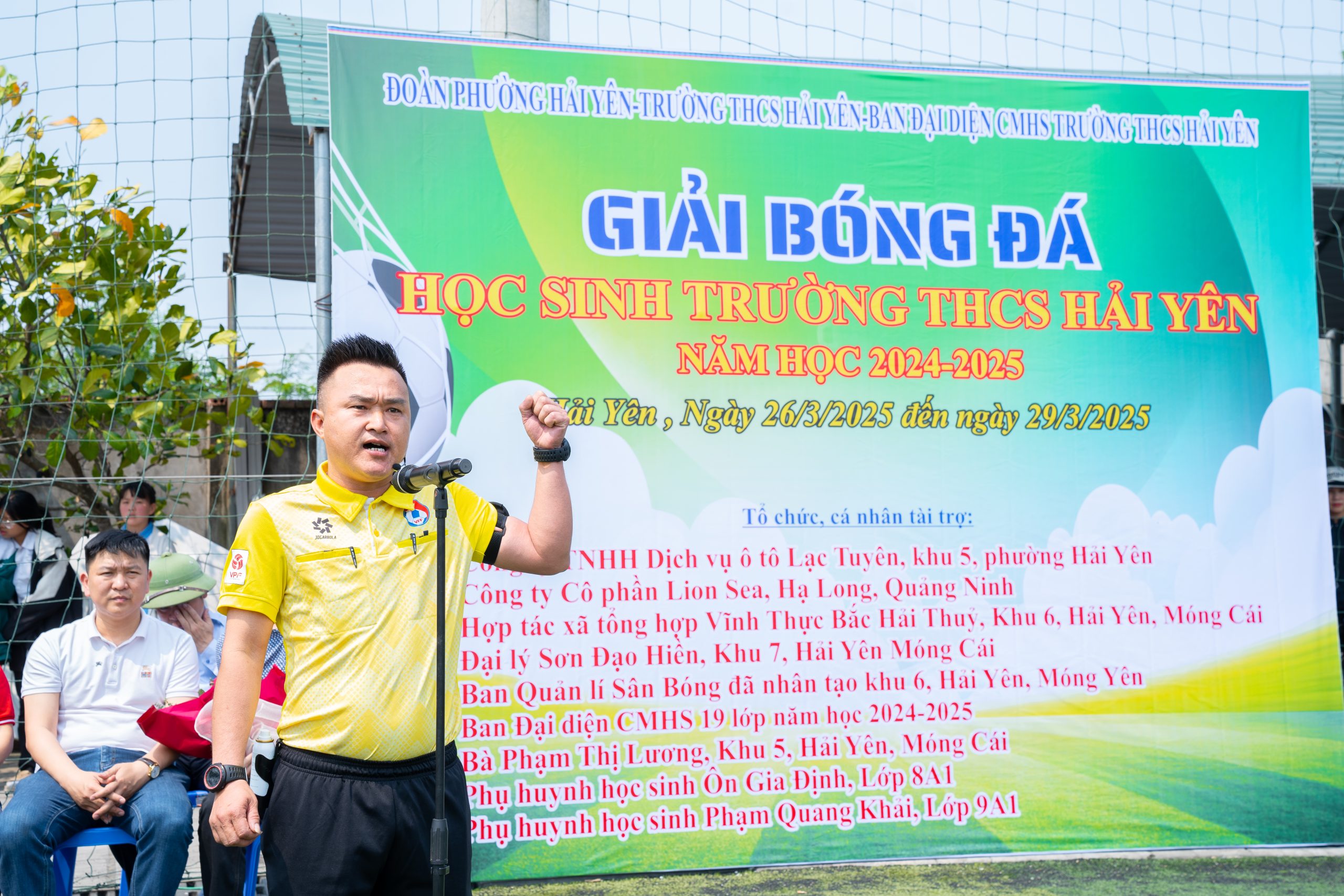 Giải bóng đá học sinh trường THCS Hải Yên, năm học 2024-2025 4 https://thcshaiyen.edu.vn/wp-content/uploads/2025/03/DSC08398-scaled.jpg