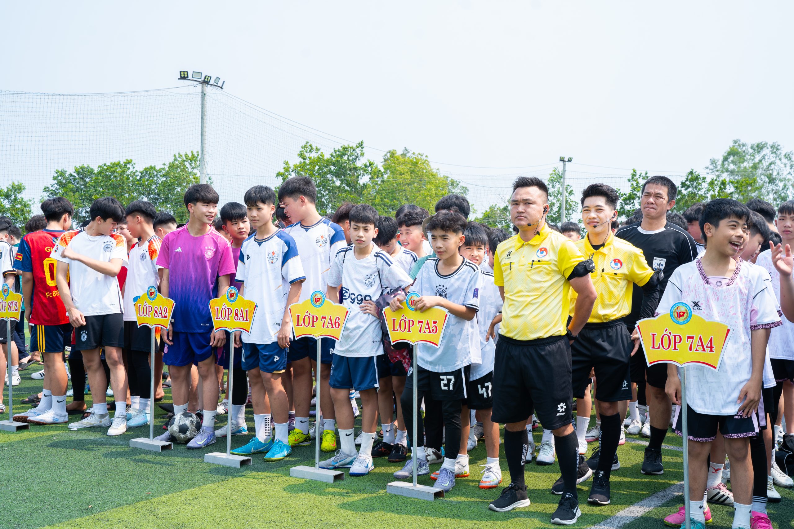 Giải bóng đá học sinh trường THCS Hải Yên, năm học 2024-2025 7 https://thcshaiyen.edu.vn/wp-content/uploads/2025/03/DSC08398-scaled.jpg