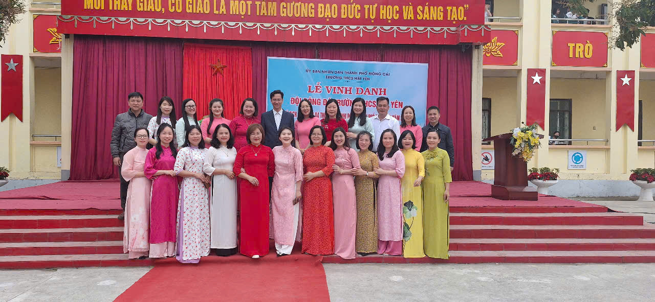 CHÀO MỪNG NGÀY QUỐC TẾ PHỤ NỮ 08/03, "HƯỞNG ỨNG TUẦN LỄ ÁO DÀI" 4 https://thcshaiyen.edu.vn/wp-content/uploads/2025/03/hinh-anh-chuc-mung-8-3-1-6a9ee6a88fcb8bb14cf1b276d3de27a0.webp