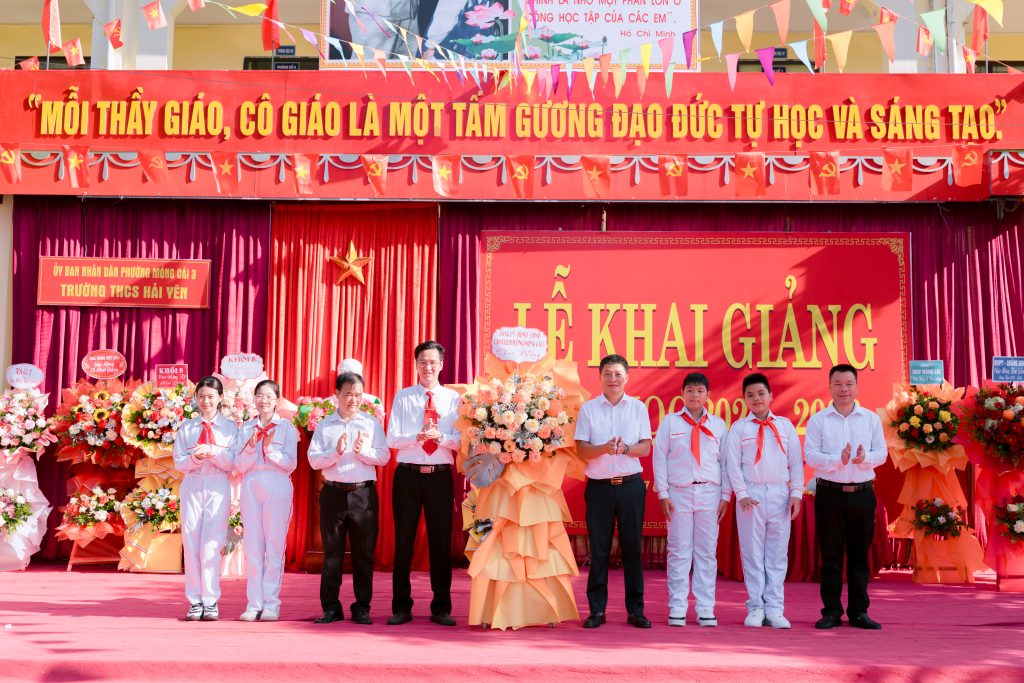 CHÀO MỪNG NĂM HỌC MỚI 2025 – 2026 7 https://thcshaiyen.edu.vn/wp-content/uploads/2025/09/TDA08293-scaled.jpg